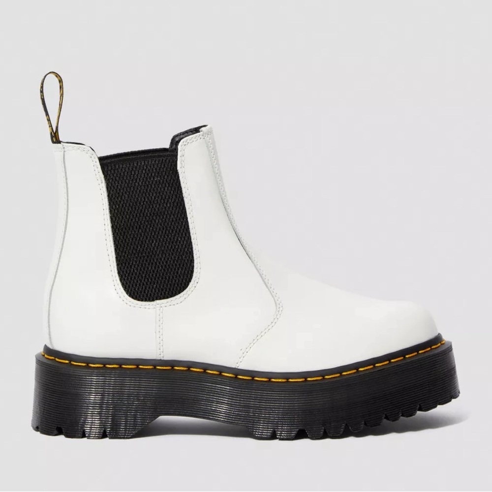 DR MARTENS | white platform Chelsea boot